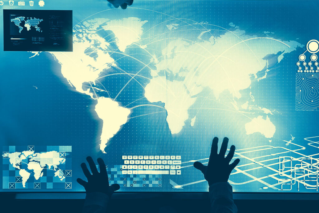 Inversiones Digitales vs. Inversiones Tradicionales: Explorando Ventajas y Desventajas en el Mundo Financiero Moderno